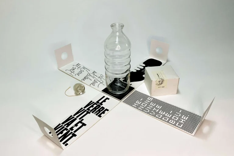 Printed presentation box for a bottle